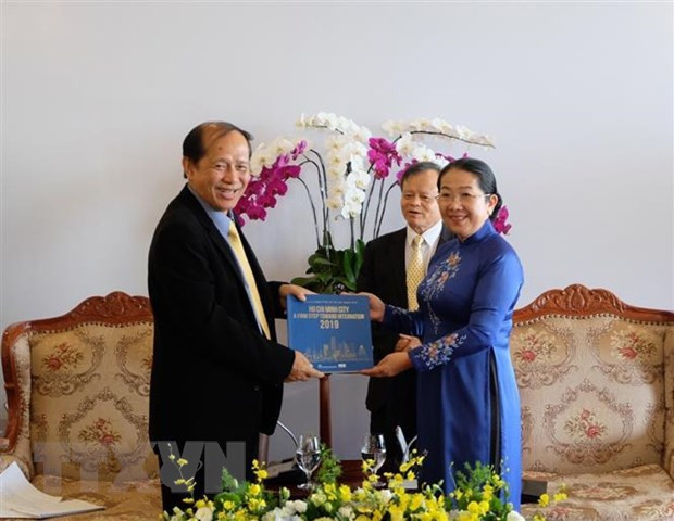 HCM City vows to help nurture Vietnam-Cambodia friendship ảnh 1