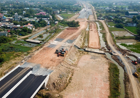 Land clearance for expressway should be completed soon: ministry ảnh 1 Land clearance for expressway should be completed soon: ministry ảnh 1