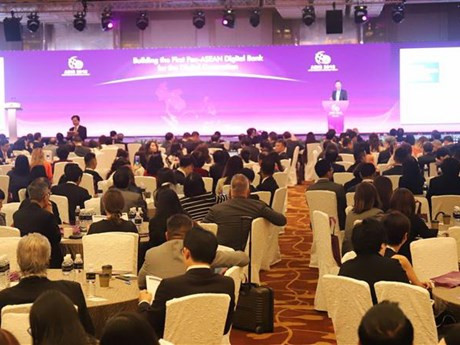 Vietnam attends ASEAN economic meetings in Singapore ảnh 1 Vietnam attends ASEAN economic meetings in Singapore ảnh 1