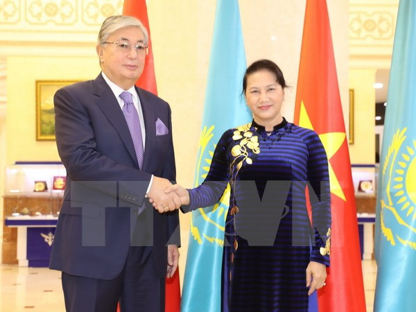 NA Chairwoman wishes for increased trade with Kazakhstan ảnh 1