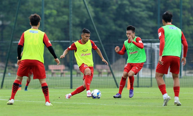 Football team aims to send off coach with win ảnh 1