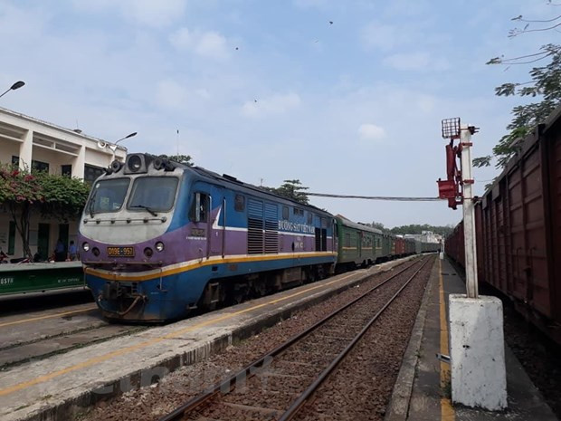 Vietnam Railways arranges more trains for Reunification Day holidays ảnh 1 Vietnam Railways arranges more trains for Reunification Day holidays ảnh 1