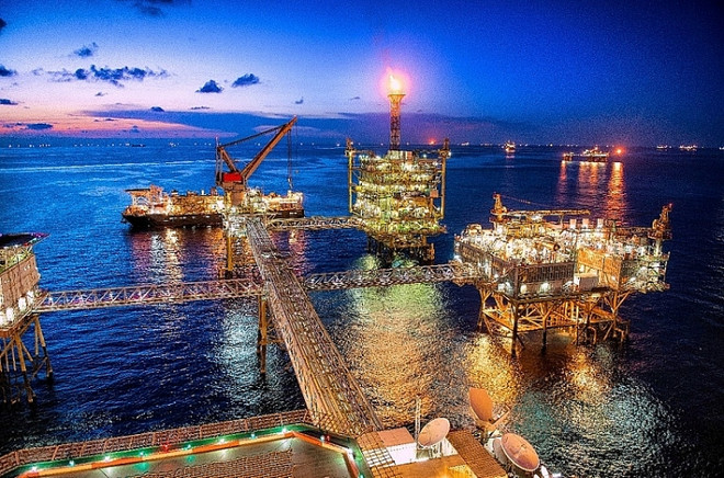 Vietsovpetro surpasses production targets in two months ảnh 1