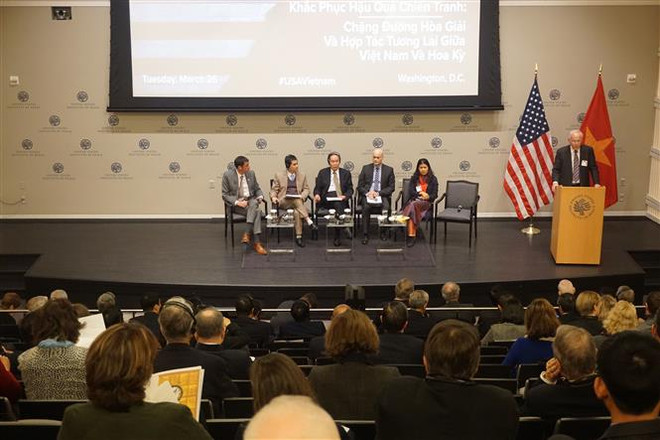 Vietnam, US review cooperation in settling war consequences ảnh 1 Vietnam, US review cooperation in settling war consequences ảnh 1