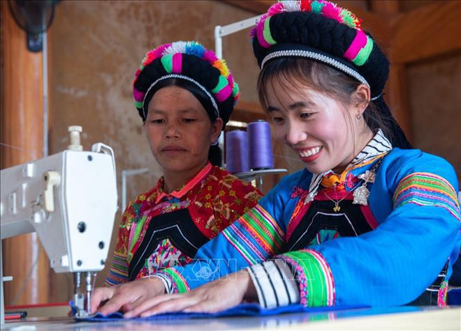 Canadian-funded project helps reduce gender bias barriers ảnh 1