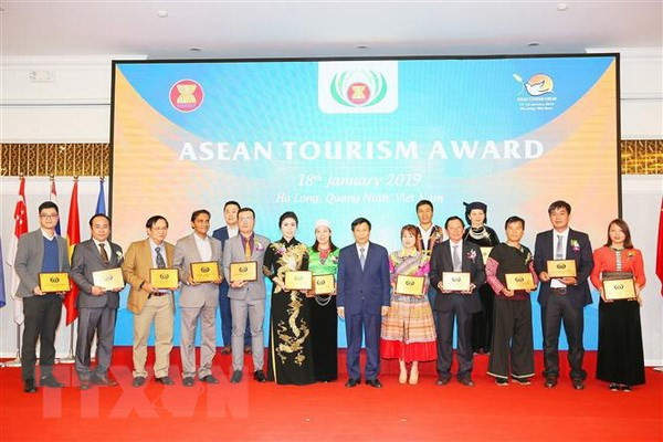 Vietnam wins 15 ASEAN tourism awards ảnh 1
