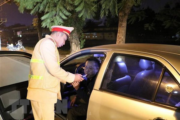 HCM City police launches breath testing for drivers ảnh 1 HCM City police launches breath testing for drivers ảnh 1
