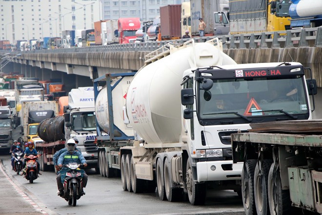 Technical safety tests target container trucks ảnh 1 Technical safety tests target container trucks ảnh 1