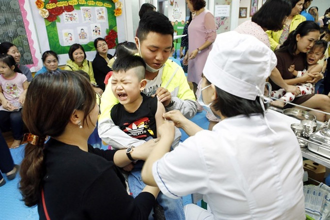 Healthcare sector strives to control epidemic ảnh 1