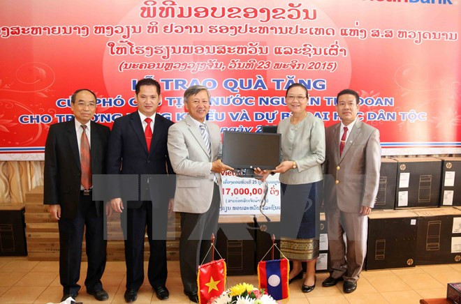 Vietnam helps Lao develop education ảnh 1