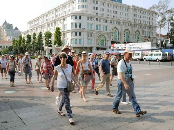 Vietnam welcomes over 2.86 million foreigners in 2 months ảnh 1