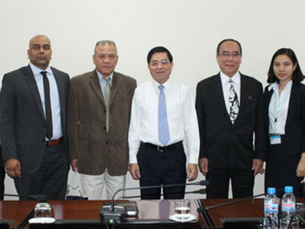 US firm eyes investment in renewable energy in Binh Duong ảnh 1