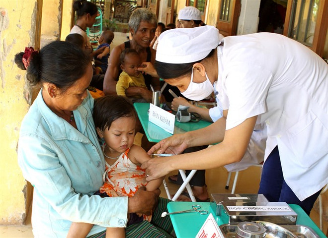 Government to give youth encephalitis booster shots ảnh 1 Government to give youth encephalitis booster shots ảnh 1