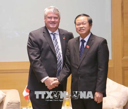 NA Vice Chairman greets Canadian parliamentarians ảnh 1 NA Vice Chairman greets Canadian parliamentarians ảnh 1