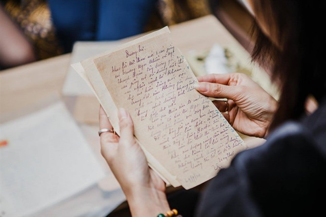 Exhibition gathers handwritten letters in the past century ảnh 1