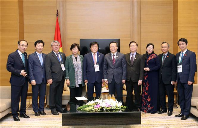 APPF-26: Vice NA Chairman receives RoK parliamentary delegation ảnh 1