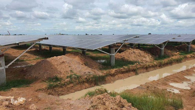 Cambodia: new solar power plant put into operation ảnh 1