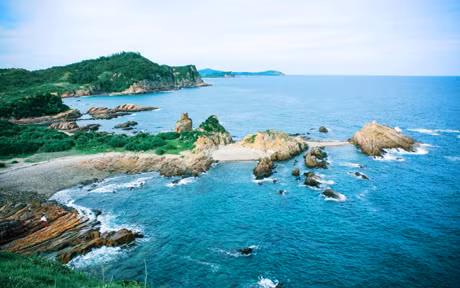 Alluring Co To island- a new draw in Quang Ninh province ảnh 1
