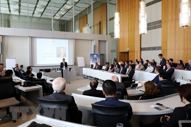 Vietnam studies Germany’s experience on 4.0 industrial revolution ảnh 1