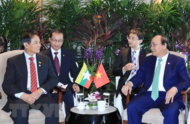 PM Nguyen Xuan Phuc held bilateral meetings on sidelines of ASEAN Summit ảnh 2