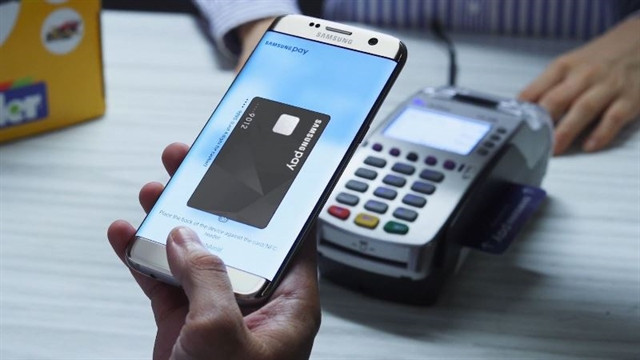 Cashless payment remains low in Vietnam: CIEM ảnh 1 Cashless payment remains low in Vietnam: CIEM ảnh 1