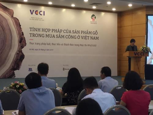 Conference discusses ensuring legal timber in public procurement ảnh 1