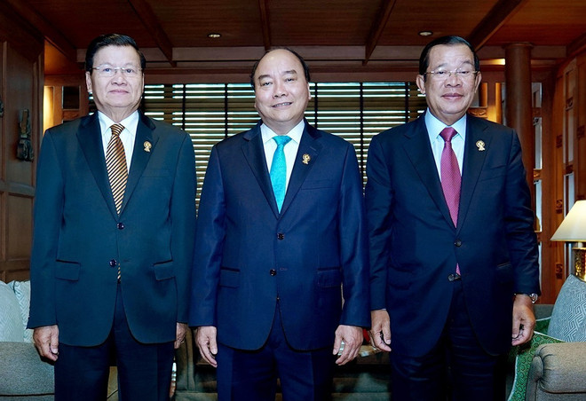 Vietnamese Prime Minister meets with Lao, Cambodian counterparts ảnh 1 Vietnamese Prime Minister meets with Lao, Cambodian counterparts ảnh 1