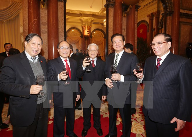 Party leader conveys Tet greetings to entire people ảnh 1 Party leader conveys Tet greetings to entire people ảnh 1
