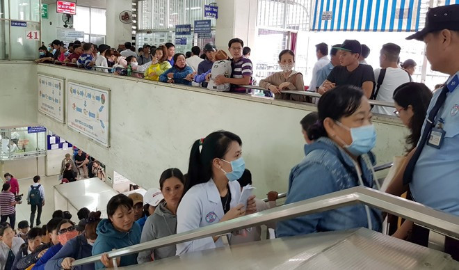 More doctors leaving public hospitals to go private ảnh 1