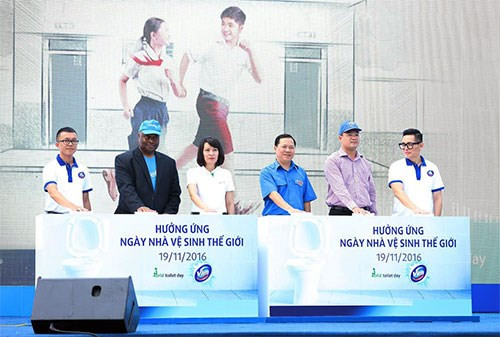 Activities held in response to Word Toilet Day ảnh 1