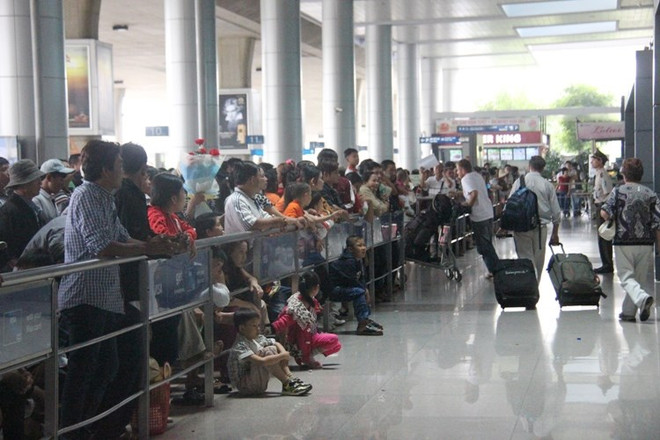 HCM City airport to improve service ảnh 1