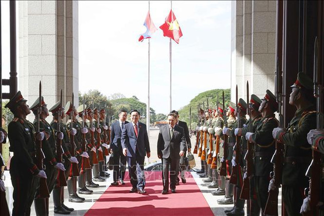 Lao media spotlights Vietnamese NA Chairman’s visit ảnh 1 Lao media spotlights Vietnamese NA Chairman’s visit ảnh 1