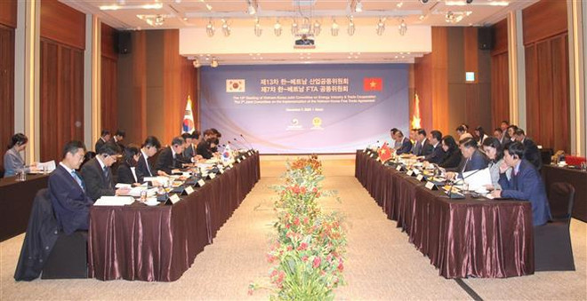 Vietnam, RoK foster cooperation in trade, industry, energy ảnh 1