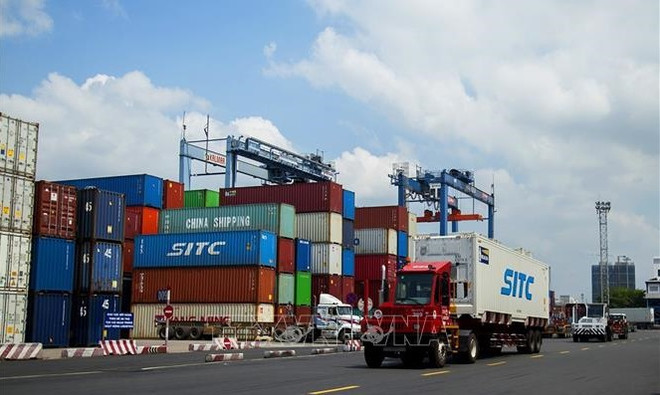 Vietnam to post faster growth over other countries in 2023: CIEM ảnh 2