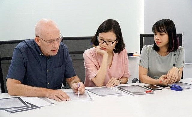 Procedures to be streamlined to grant work permits to foreigners in Vietnam ảnh 2