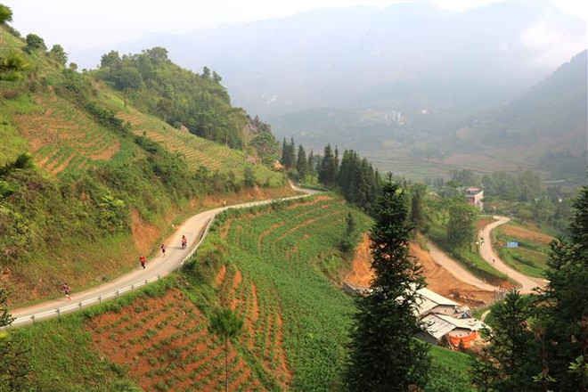 Over 1,000 join international marathon in Ha Giang ảnh 1 Over 1,000 join international marathon in Ha Giang ảnh 1