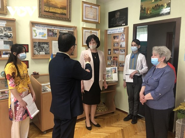 Ho Chi Minh’s birthday anniversary celebrated in Ukraine, Mongolia ảnh 1