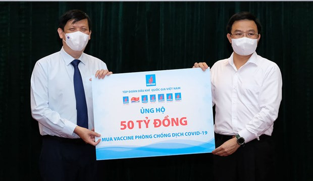 COVID-19 vaccine fund raises 185 billion VND ảnh 1 COVID-19 vaccine fund raises 185 billion VND ảnh 1