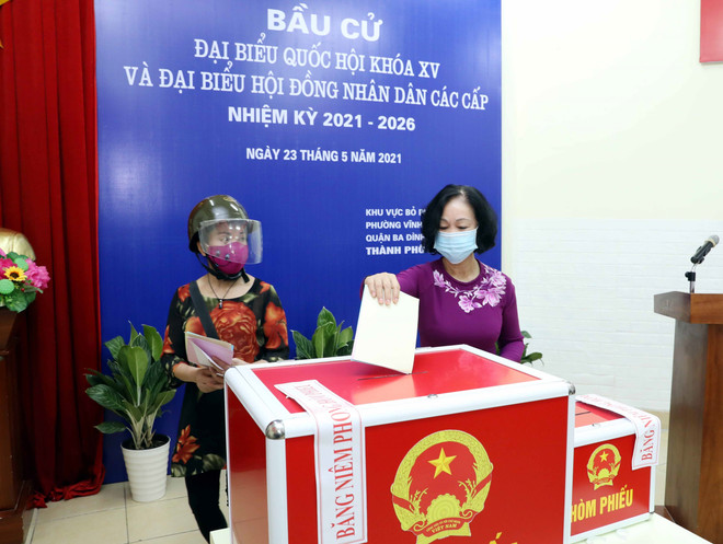 Incumbent, former top officials head to polls in Hanoi ảnh 1 Incumbent, former top officials head to polls in Hanoi ảnh 1