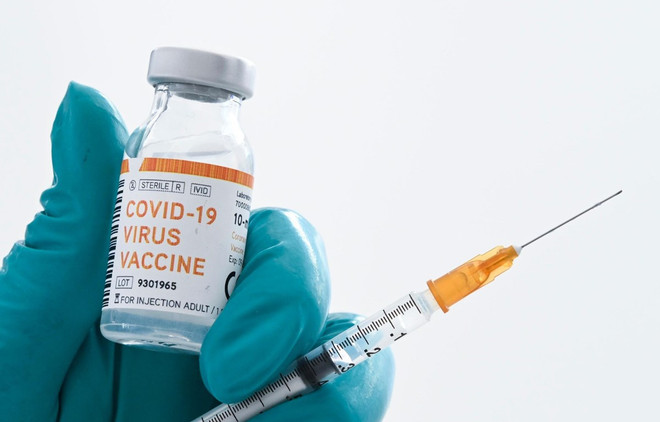 Banking sector, businesses hand over donations to COVID-19 vaccine fund ảnh 1 Banking sector, businesses hand over donations to COVID-19 vaccine fund ảnh 1