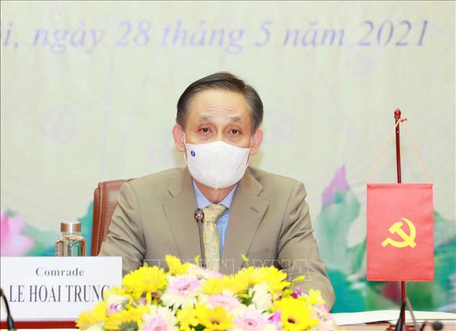 Vietnam wants to deepen ties with Cuban, Russian Parties ảnh 1