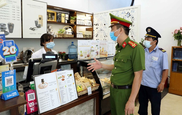 Hanoi introducing comprehensive measures to control COVID-19: City leader ảnh 2