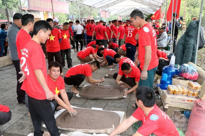 Vietnamplus Clay firecracker festival symbolises cultural beauty of Spring ảnh 1 Vietnamplus Clay firecracker festival symbolises cultural beauty of Spring ảnh 1