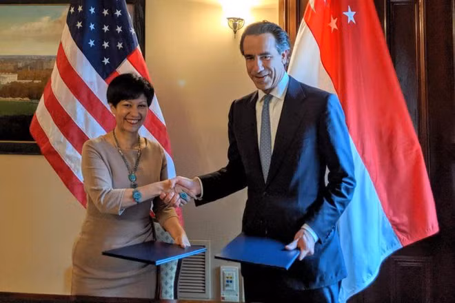 Singapore, US sign deal on infrastructure finance, market building ảnh 1