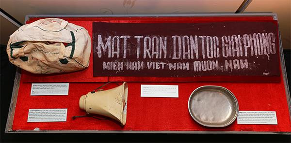 Exhibition honours Vietnamese women in national defence and development ảnh 1 Exhibition honours Vietnamese women in national defence and development ảnh 1