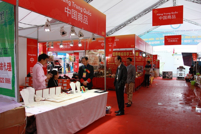 Vietnam-China int’l tourism fair opens in Mong Cai city ảnh 1