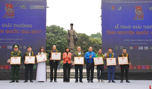 National awards honour contribution of volunteers ảnh 1