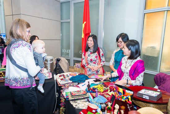 Vietnamese culture promoted at Winternational Embassy Showcase ảnh 1