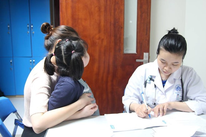 Urban parents freak out as kids grow up too fast ảnh 1