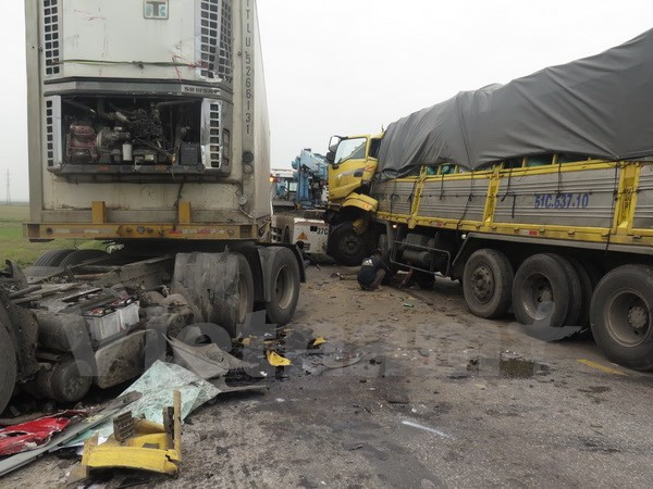 Traffic death toll exceeds 7,600 in eleven months ảnh 1